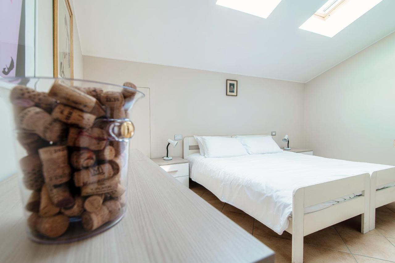 Grape Attic 72 - The House Of Travelers Apartment Como Exterior photo