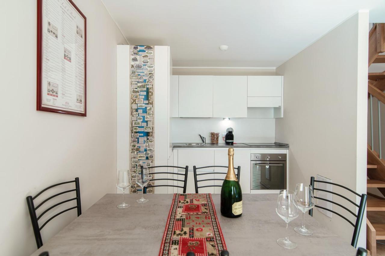 Grape Attic 72 - The House Of Travelers Apartment Como Exterior photo