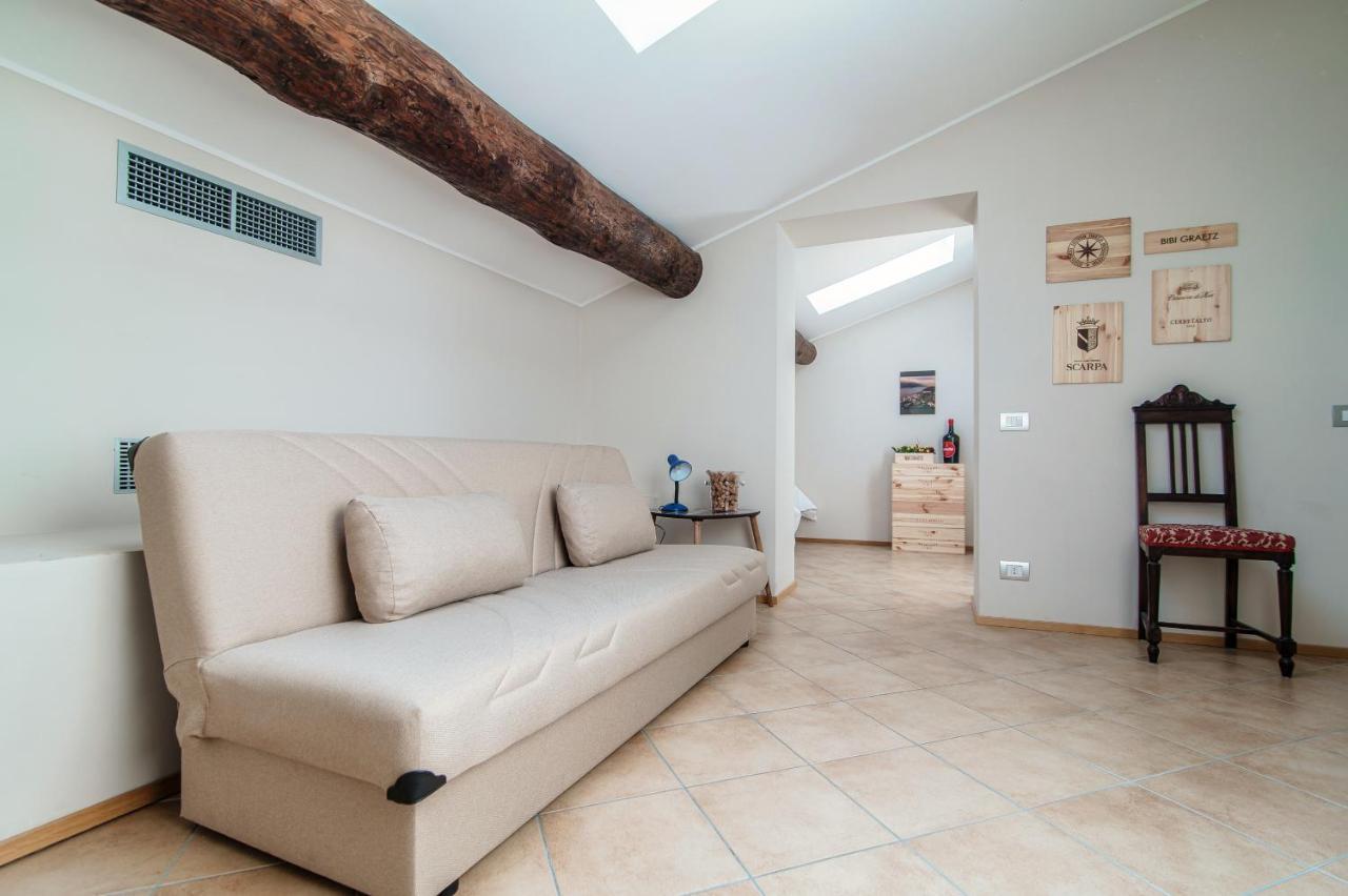 Grape Attic 72 - The House Of Travelers Apartment Como Exterior photo